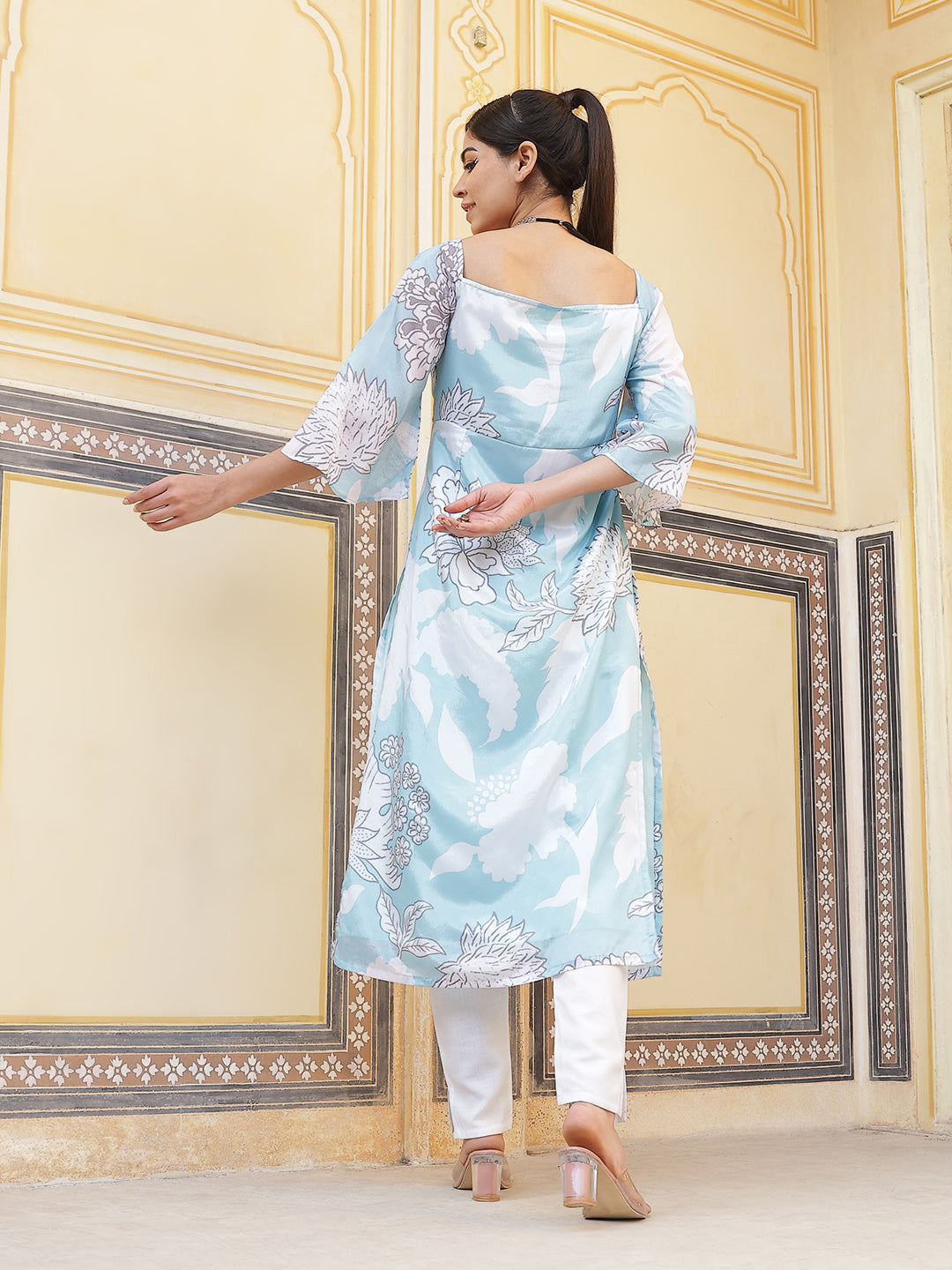 Blue & White Floral Print Twisted Neck Kurta