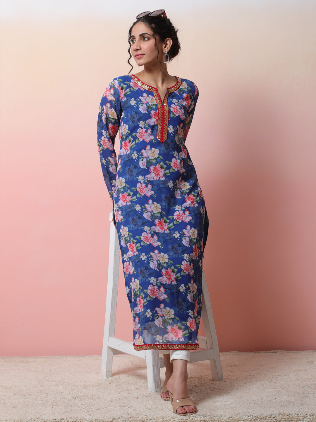 Blue Floral Print Kurta With Lace Details