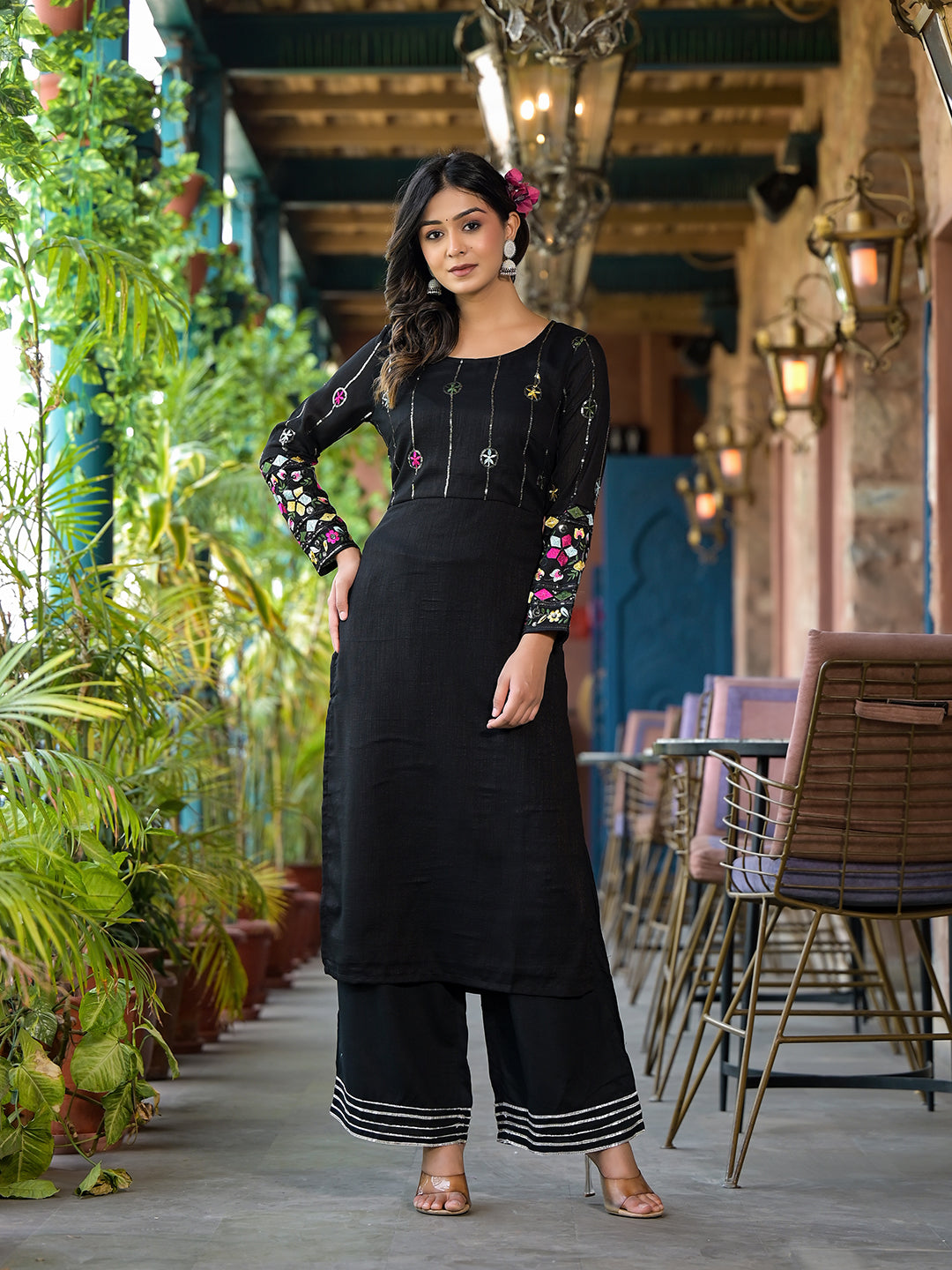 Black embroidered straight kurta