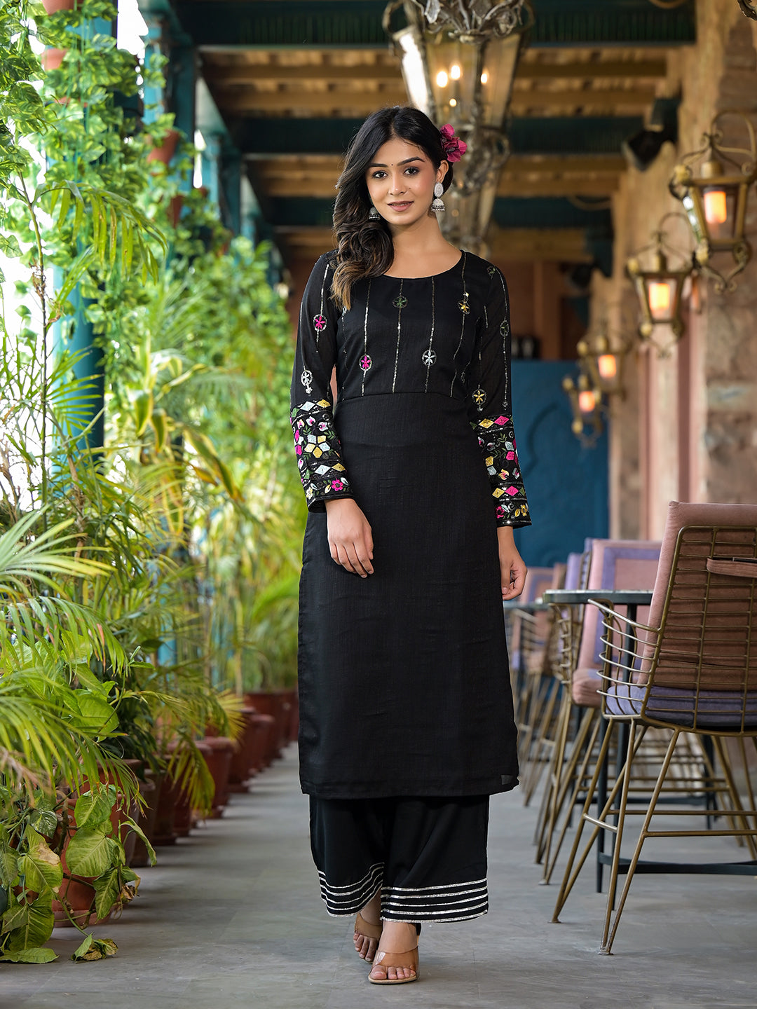 Black embroidered straight kurta