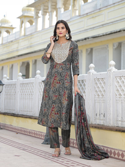 Grey Bandhani Kurta Set with embroidered patch on yoke