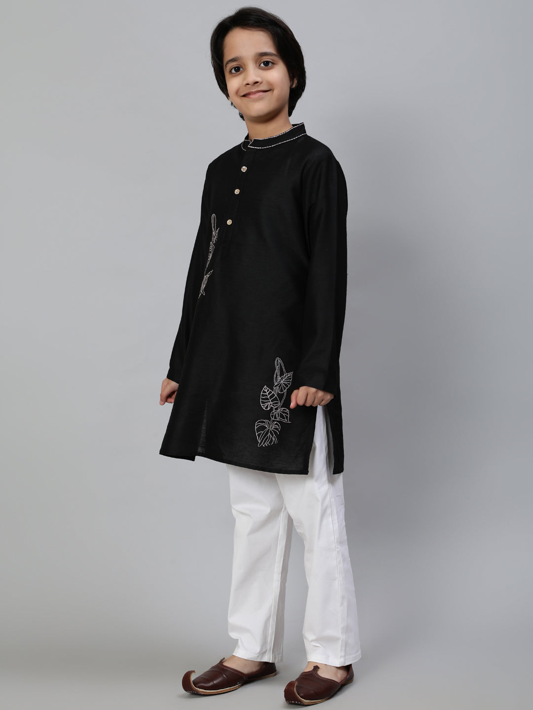 Black Embroidered Kurta