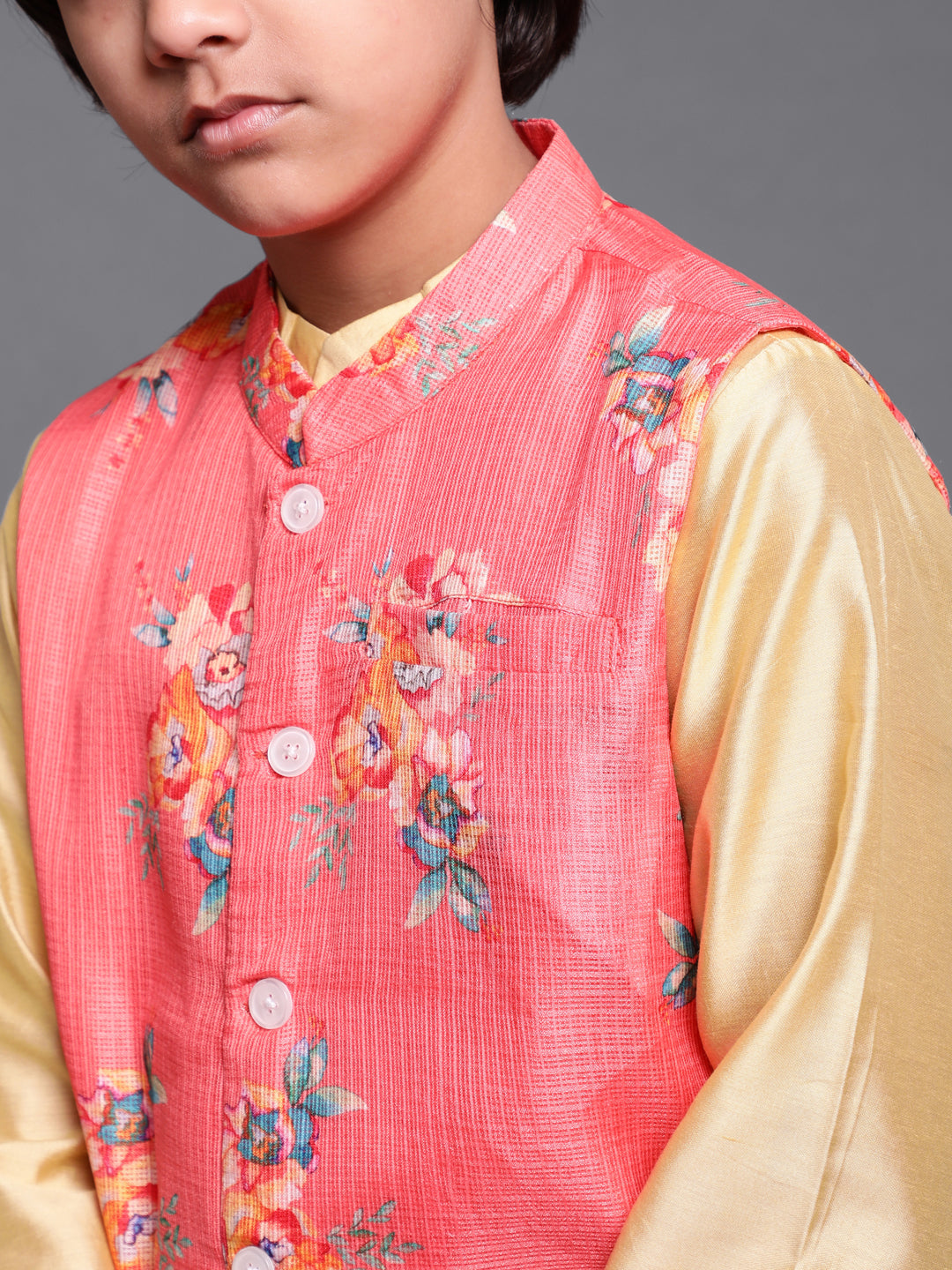 Cream & Peach Floral Print Kurta Pyjama With Nehru Jacket