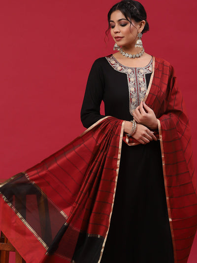 Black Embellished Kurta Pant With Striped Dupatta