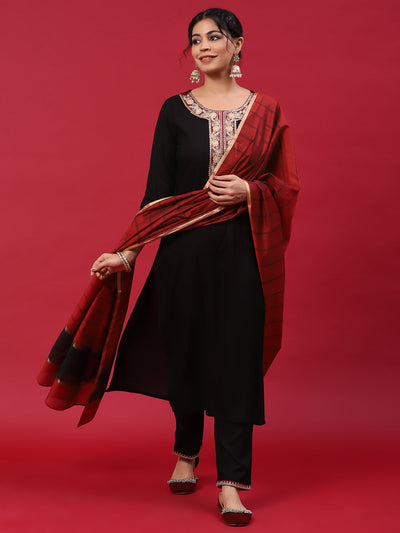 Black Embellished Kurta Pant With Striped Dupatta