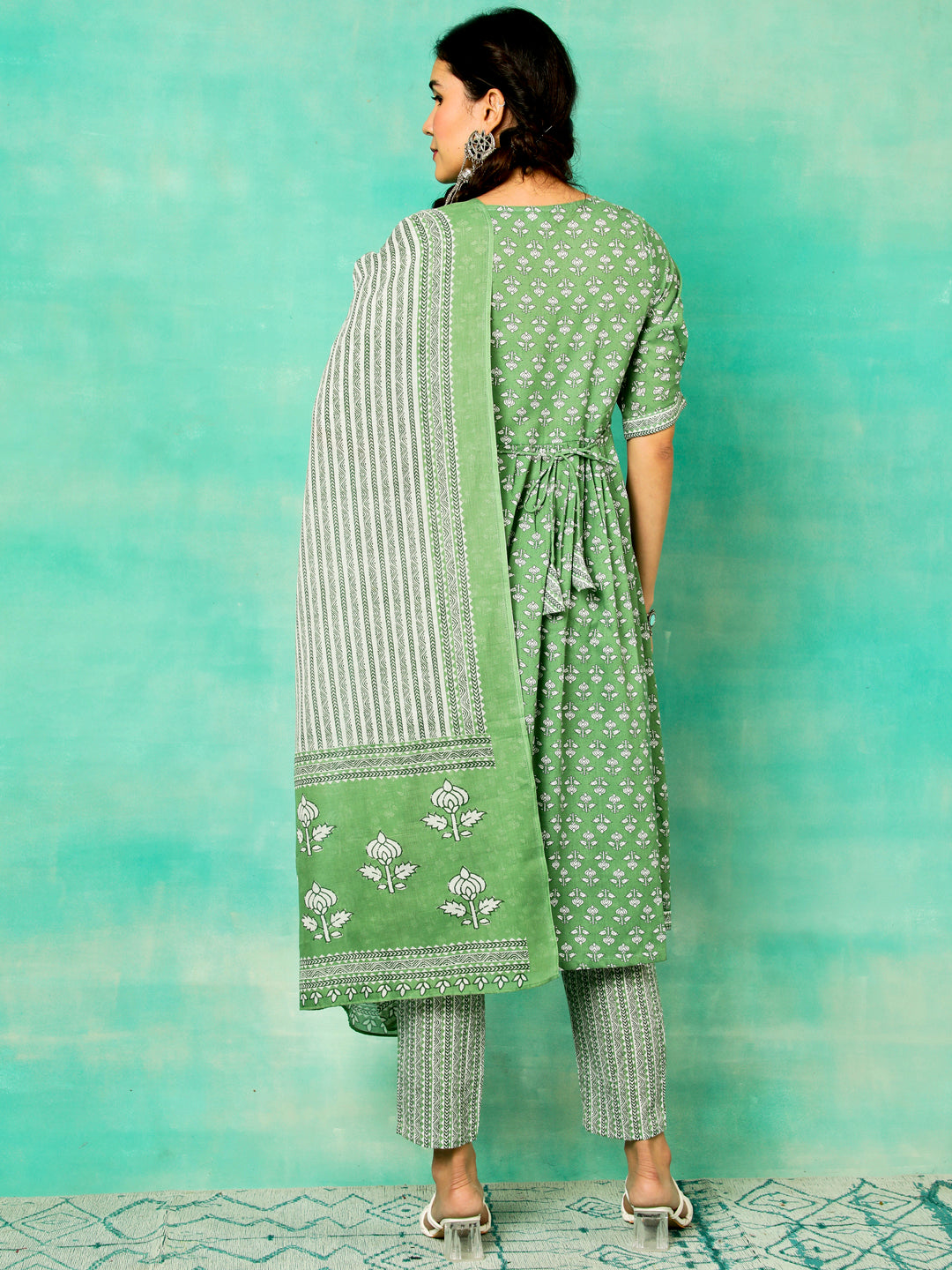 Green Ethnic Motifs Nyra-Cut Kurta Pant With Dupatta