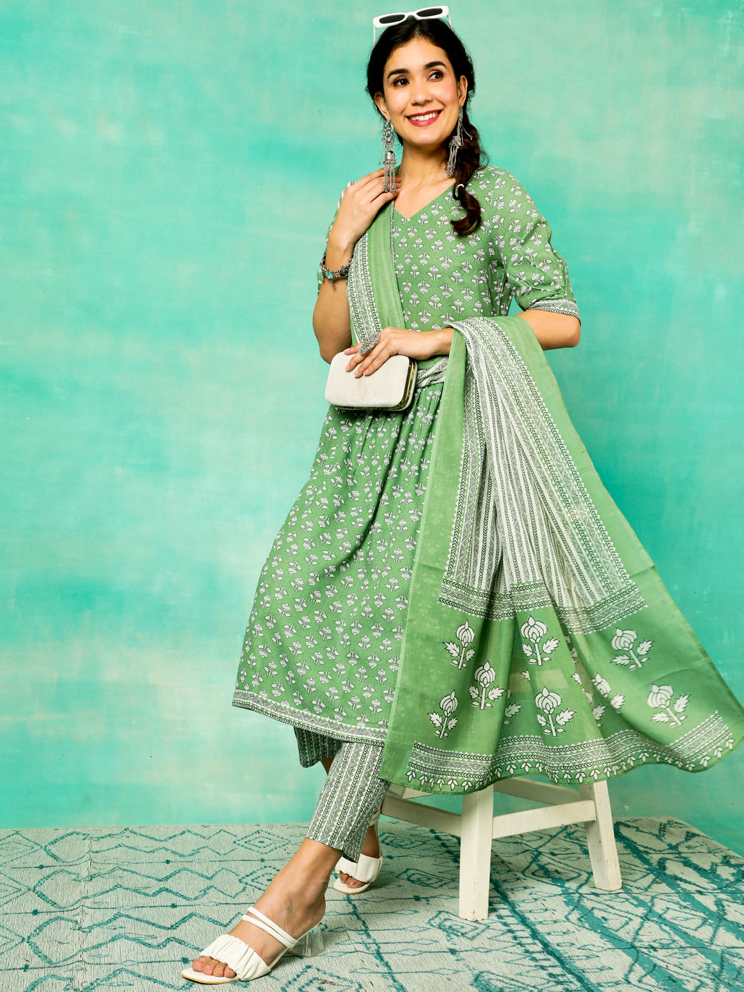 Green Ethnic Motifs Nyra-Cut Kurta Pant With Dupatta