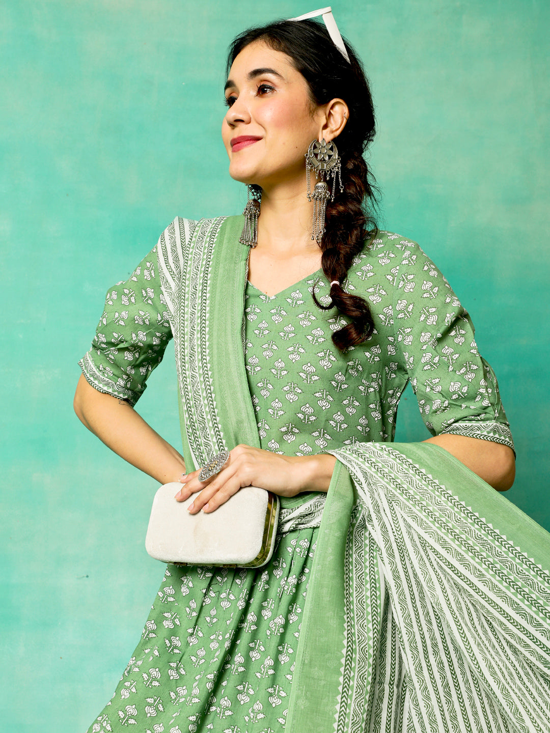 Green Ethnic Motifs Nyra-Cut Kurta Pant With Dupatta