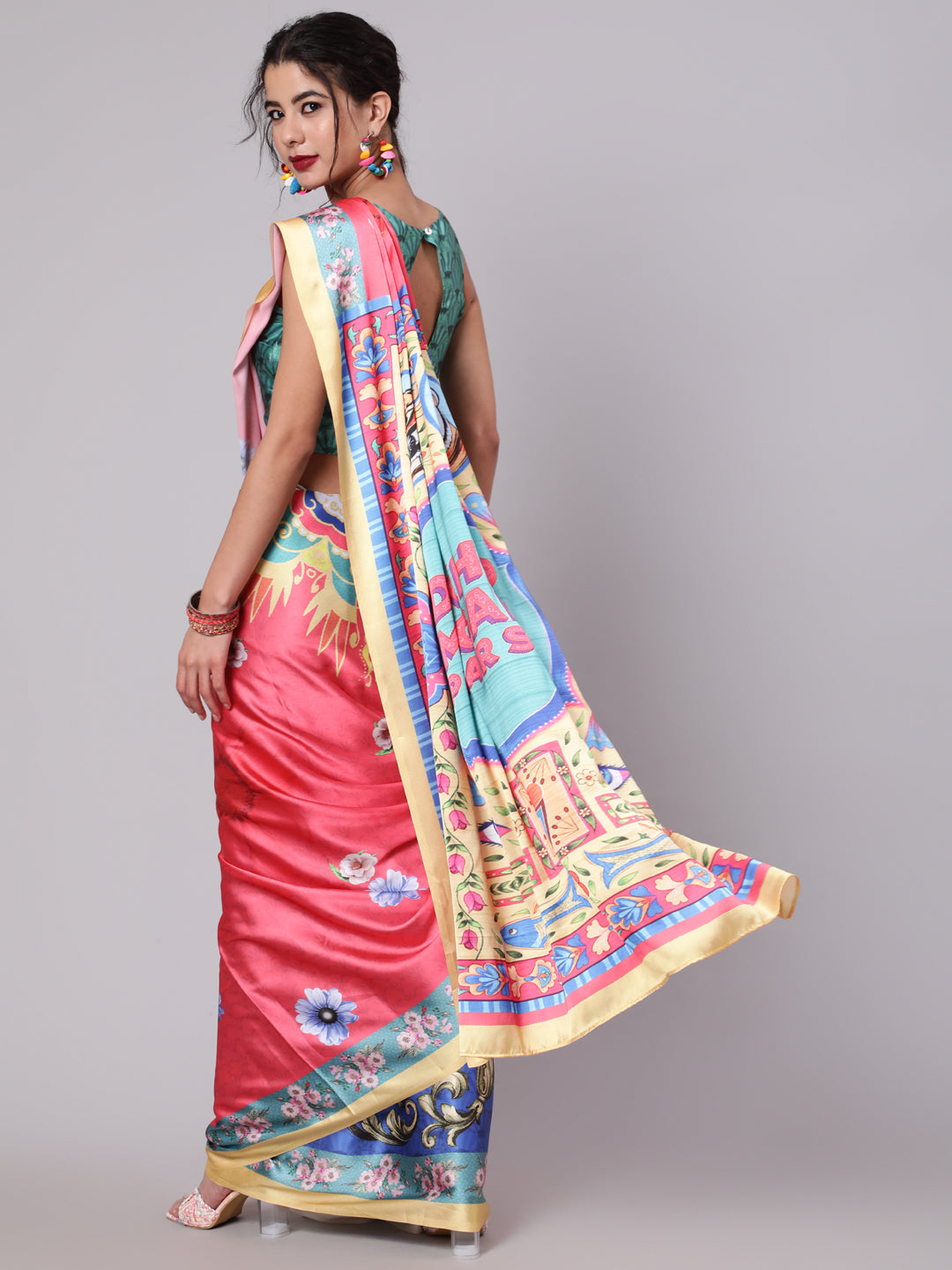 Multicolor Floral Print Saree With Blouse Piece