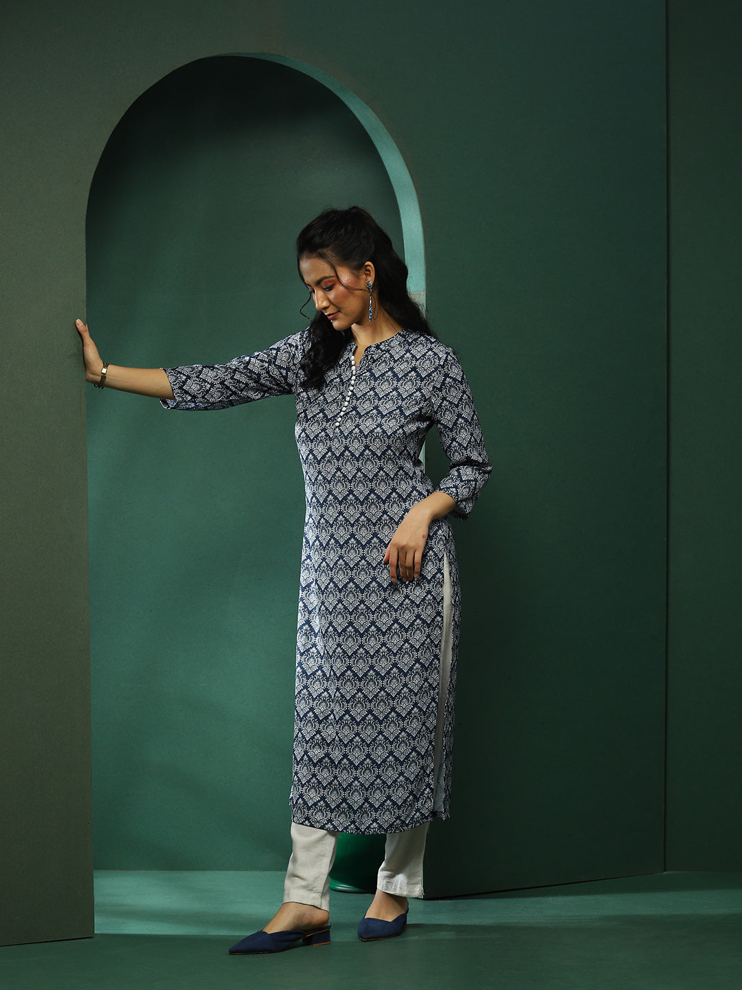 Navy Blue & White Printed Kurta